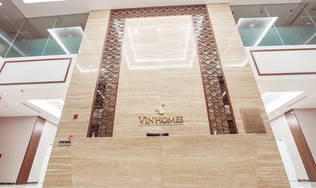 The Berry Vinhomes Luxury Apartments โฮจิมินห์ซิตี้ ภายนอก รูปภาพ
