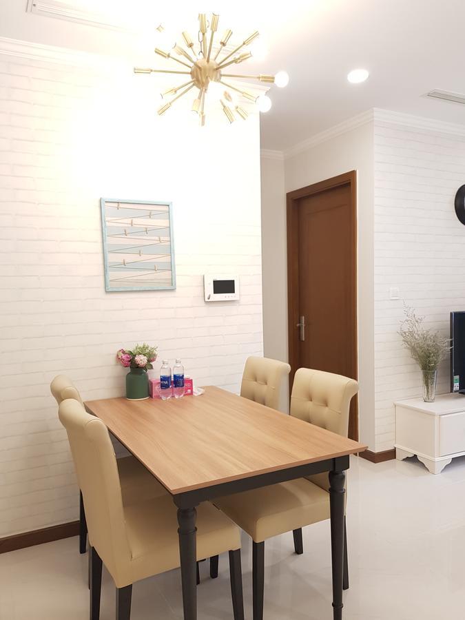 The Berry Vinhomes Luxury Apartments โฮจิมินห์ซิตี้ ภายนอก รูปภาพ