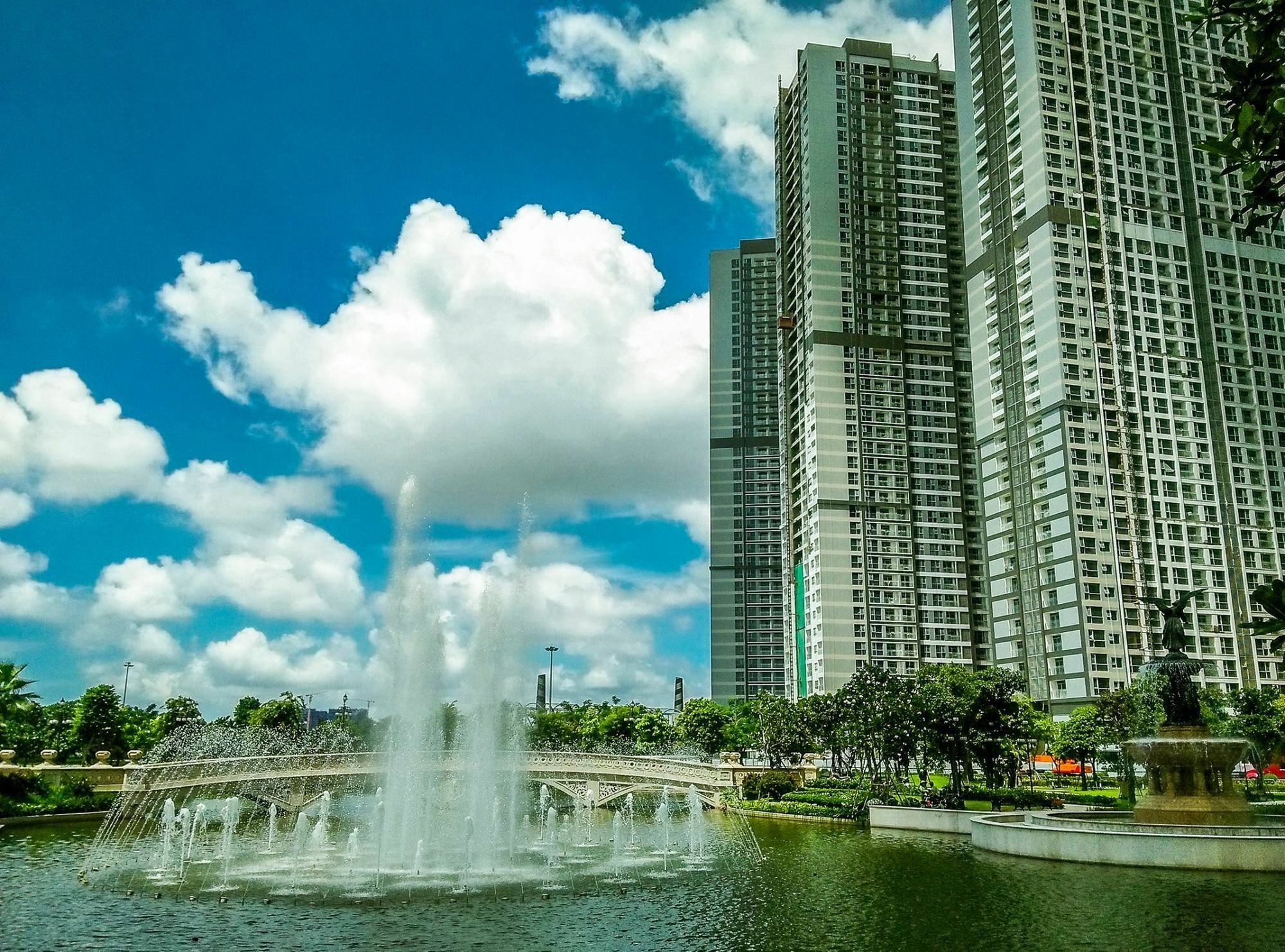 The Berry Vinhomes Luxury Apartments โฮจิมินห์ซิตี้ ภายนอก รูปภาพ